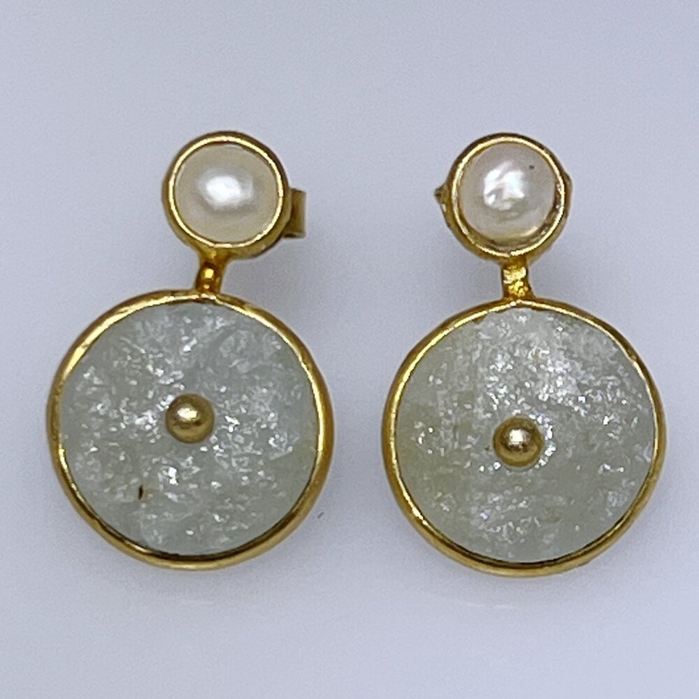 G/P sterling silver earrings, NWOT, freshwater pearl, rough green Aquamarines